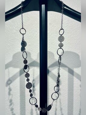 Vintage Y2K Dark Metal Disc Link Necklace